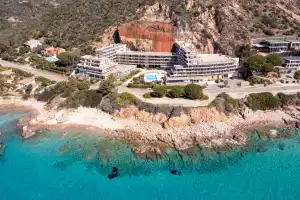 LES CALANQUES