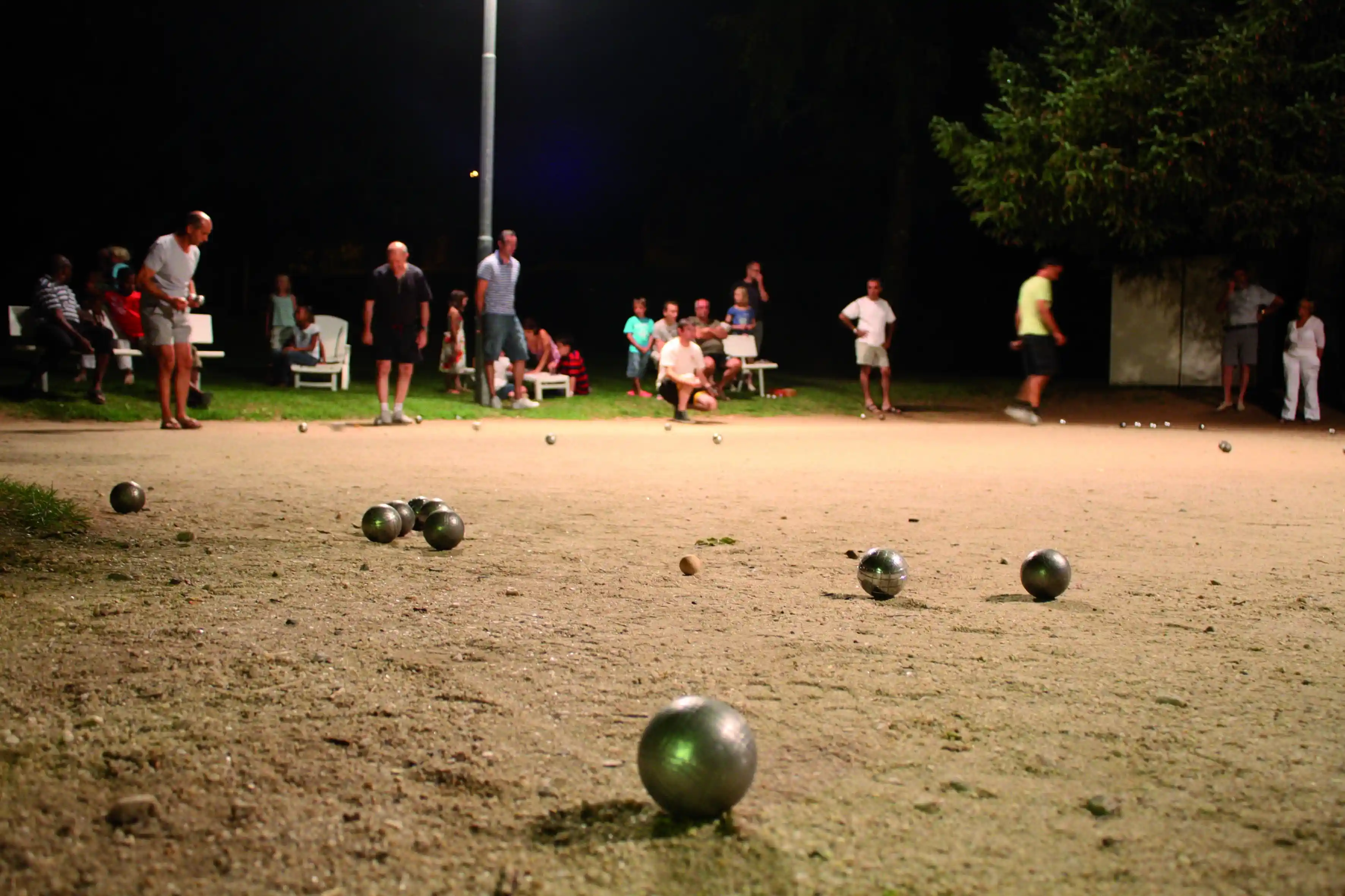 Lagrange Vacances&reg;  - Vic-sur-Cere - Complexe Hotelier le Family