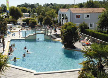 Lagrange Vacances Camping L Abri Des Pins Saint Jean De Monts Ferien Vermietungen